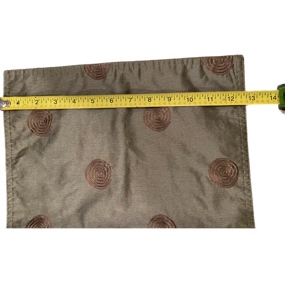 Green Table runner (13” wide x 70” inches long) - Picture 4 of 5